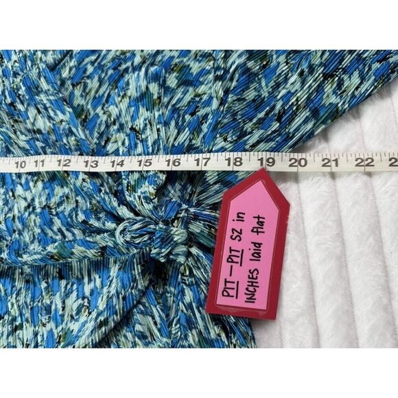 Halogen Pleated Side Tie Wrap Top Womens XL Blue Floral Lightweight - Picture 8 of 8